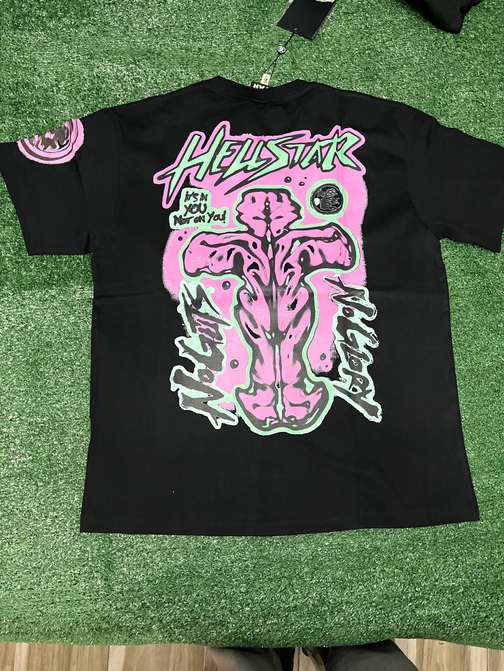He’ll star shirt size m